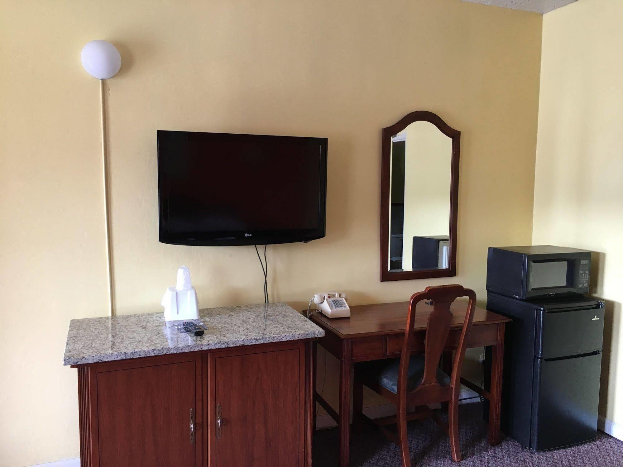 Travel Inn By Oyo Danville Us-29 Kültér fotó